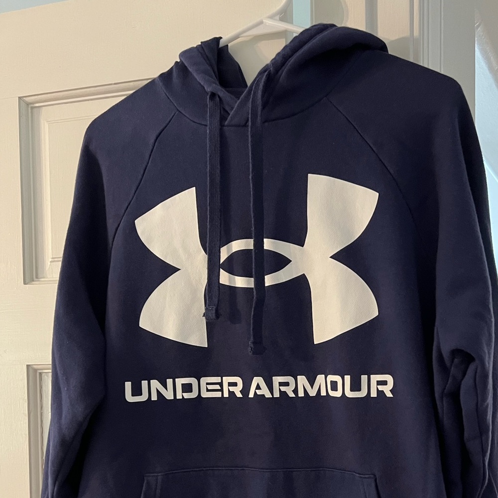 Mens Under Armour hoodie. Size Medium